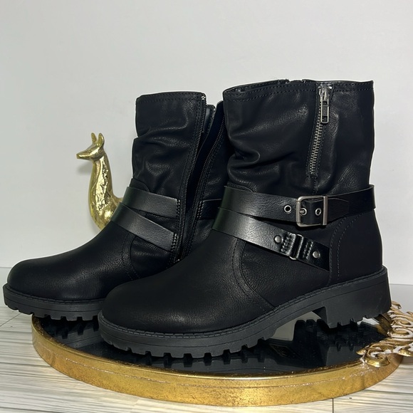 Jellypop Women’s Ankle Booties zipper on side size 9 and 12 black - Picture 6 of 10